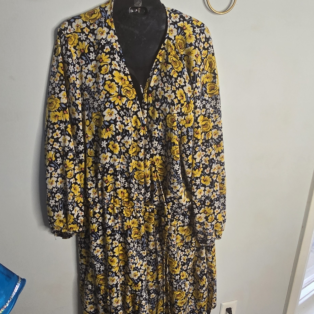 Chic Floral Midi Dress in Yellow and Black